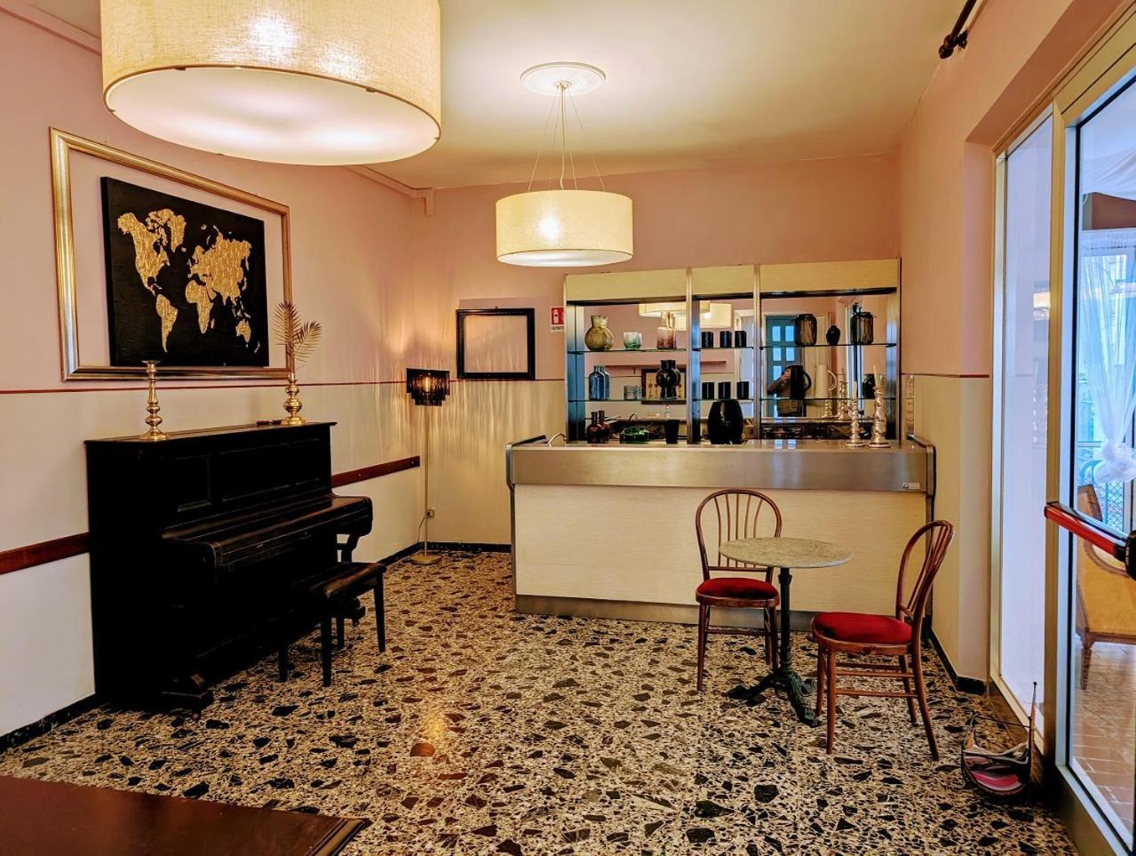 Villa Antonietta Rooms & Coffee เชเซนาติโก ภายนอก รูปภาพ