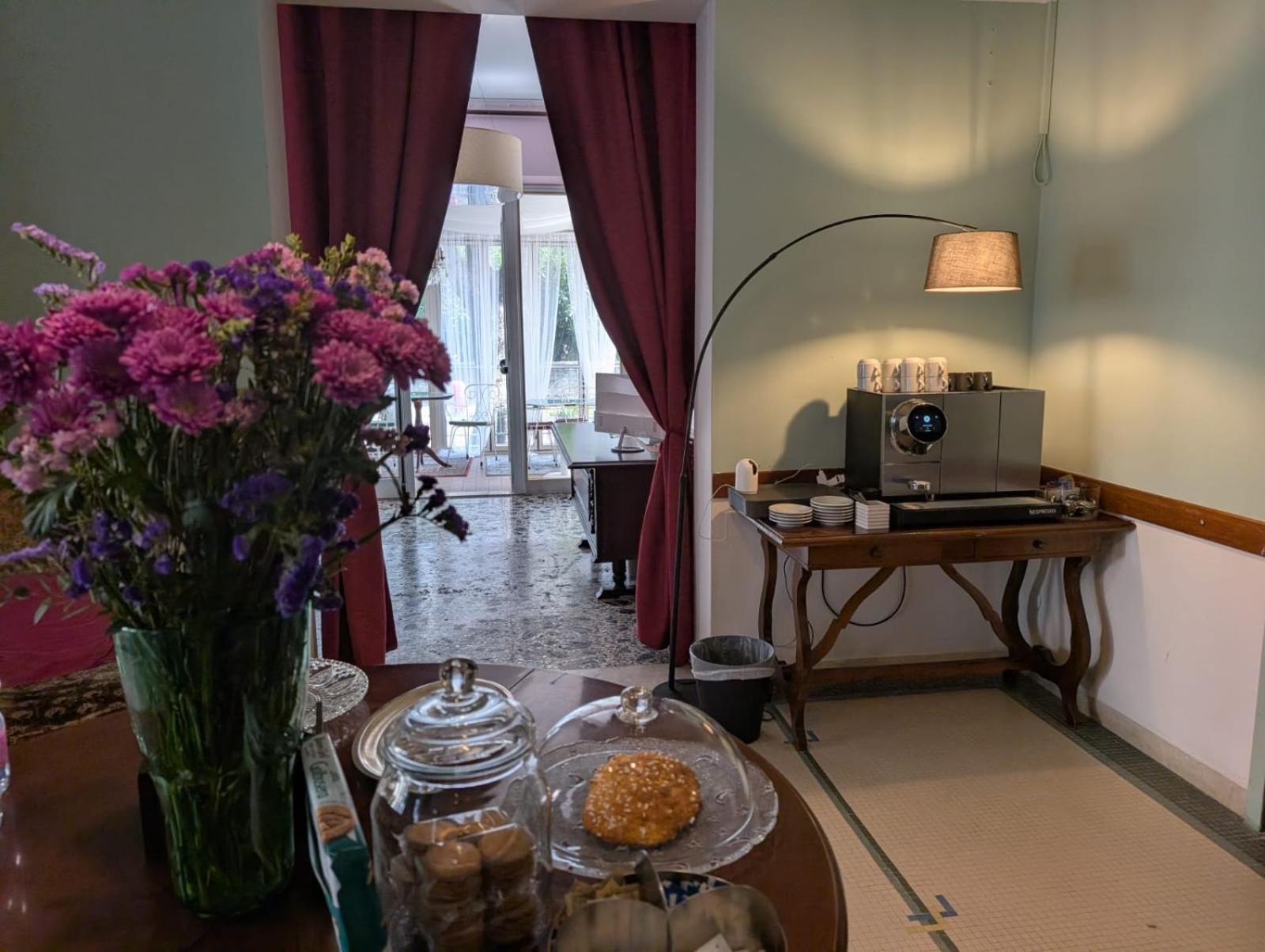 Villa Antonietta Rooms & Coffee เชเซนาติโก ภายนอก รูปภาพ